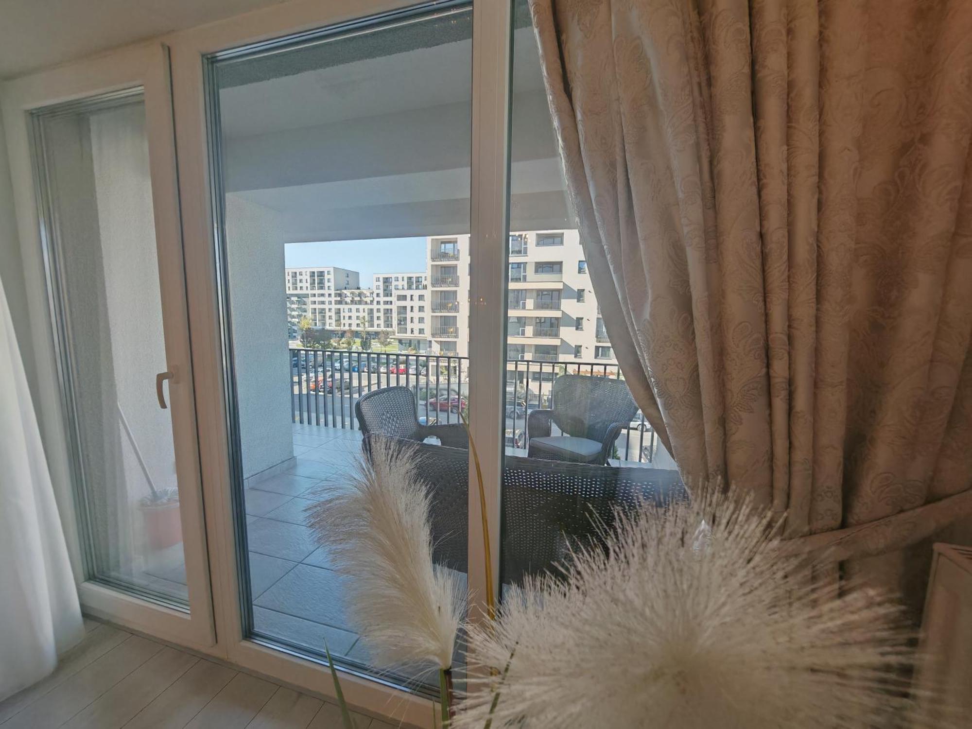 Coresi Mall Exclusive #Collection Apartments & Studios ブラショフ エクステリア 写真