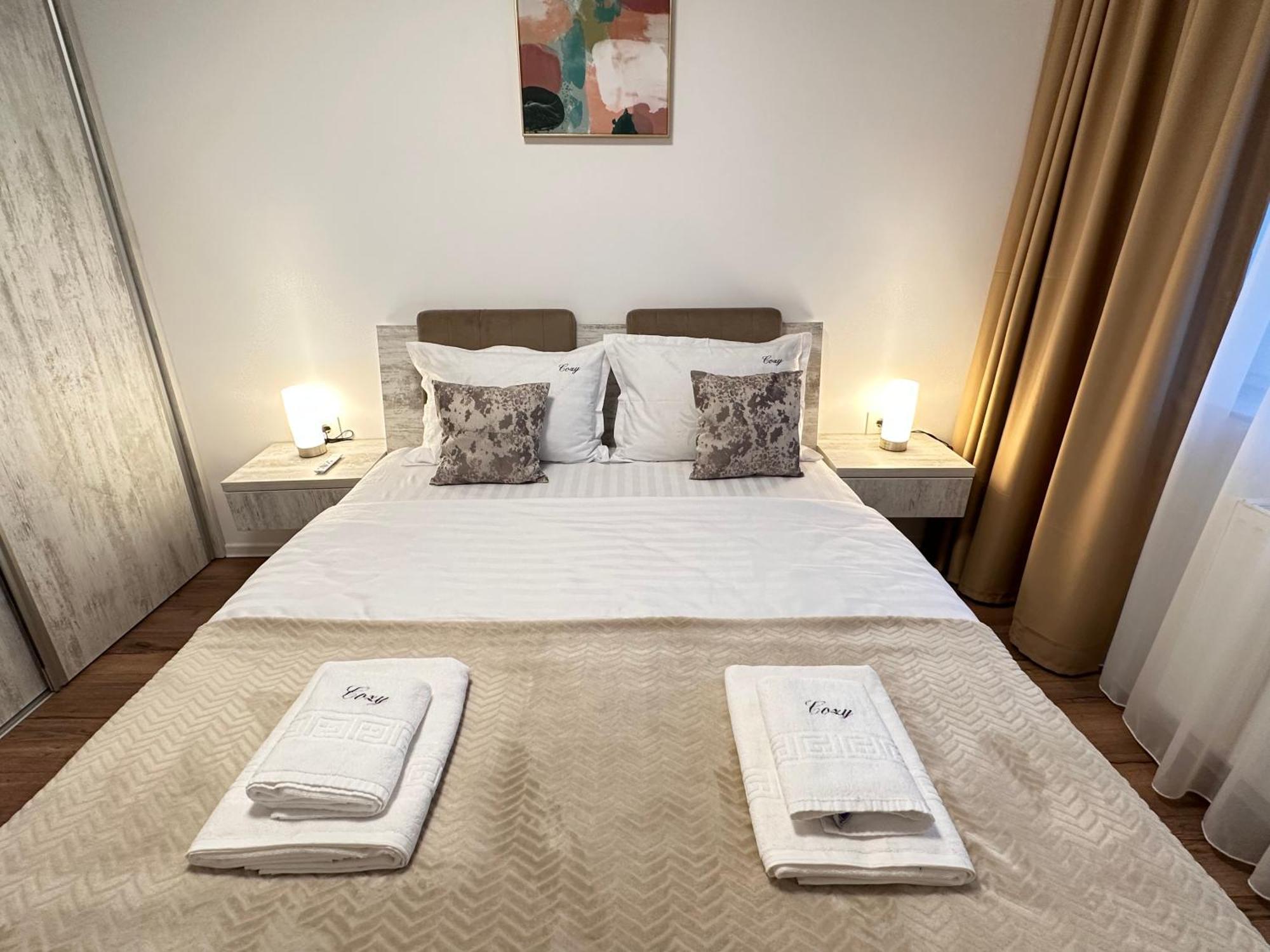 Coresi Mall Exclusive #Collection Apartments & Studios ブラショフ エクステリア 写真