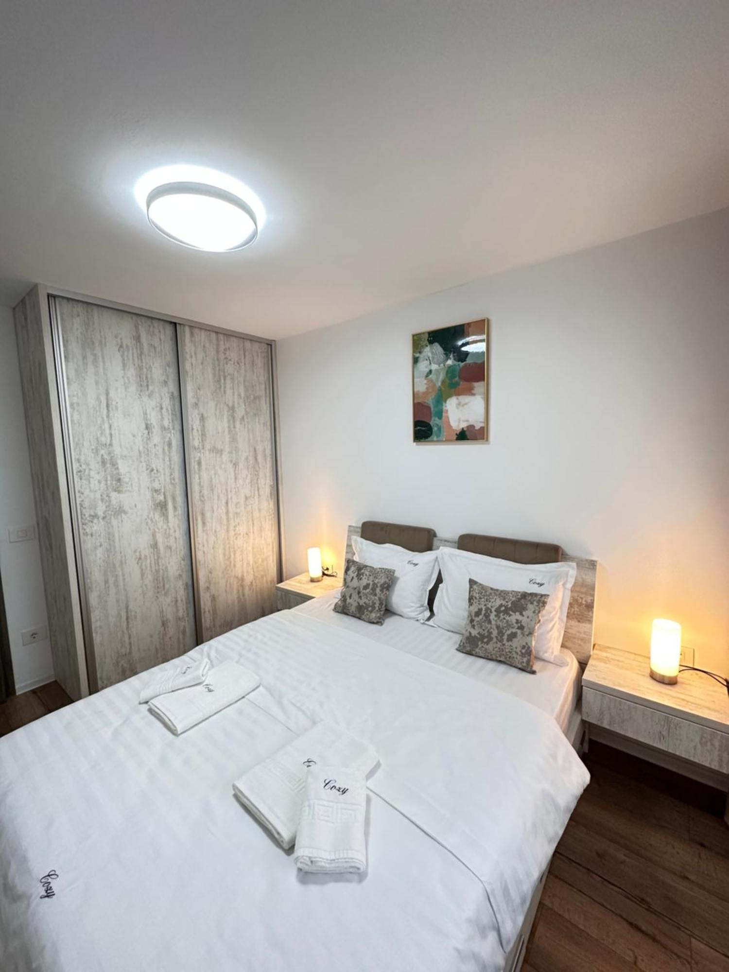 Coresi Mall Exclusive #Collection Apartments & Studios ブラショフ エクステリア 写真