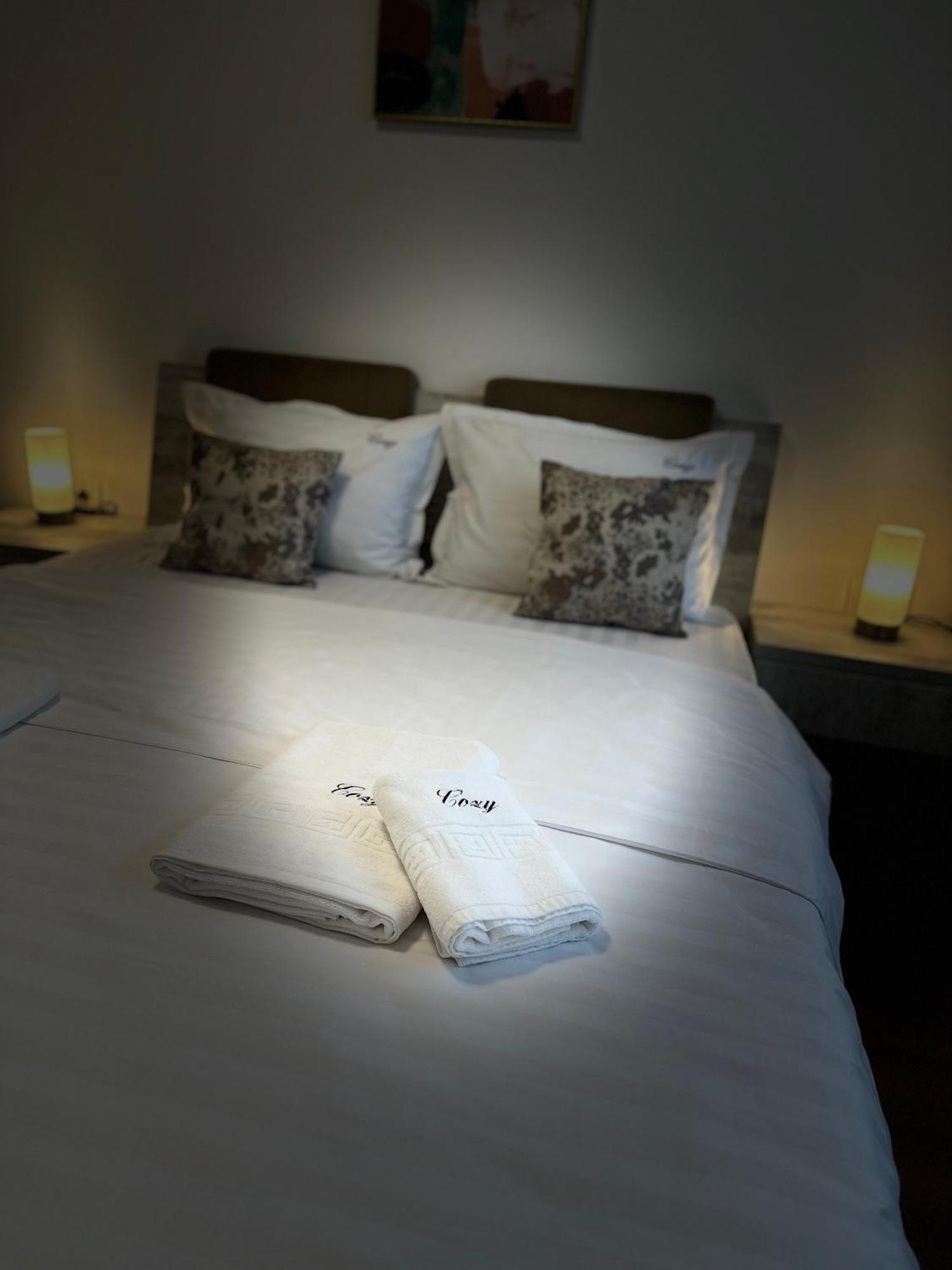 Coresi Mall Exclusive #Collection Apartments & Studios ブラショフ エクステリア 写真