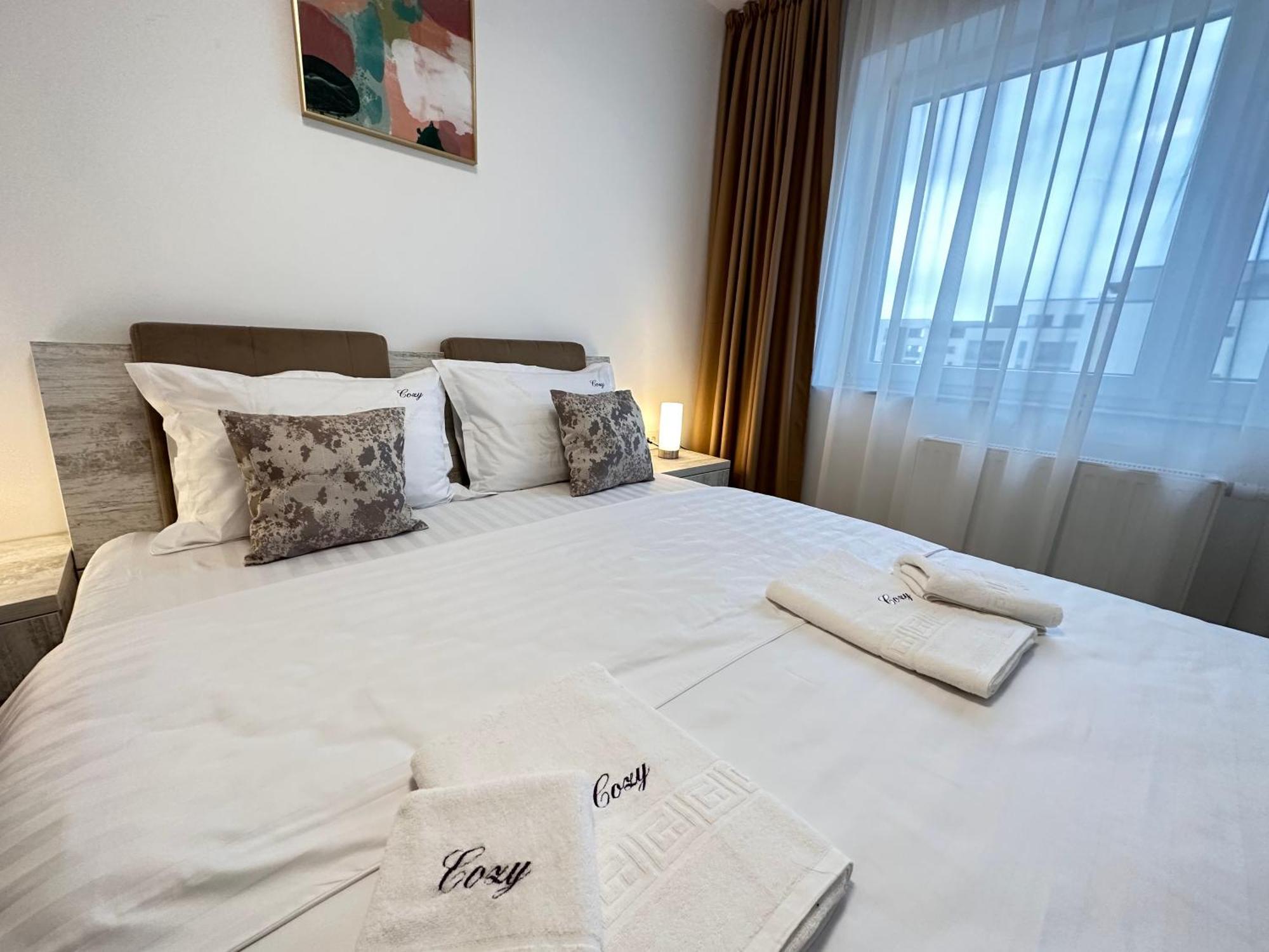 Coresi Mall Exclusive #Collection Apartments & Studios ブラショフ エクステリア 写真
